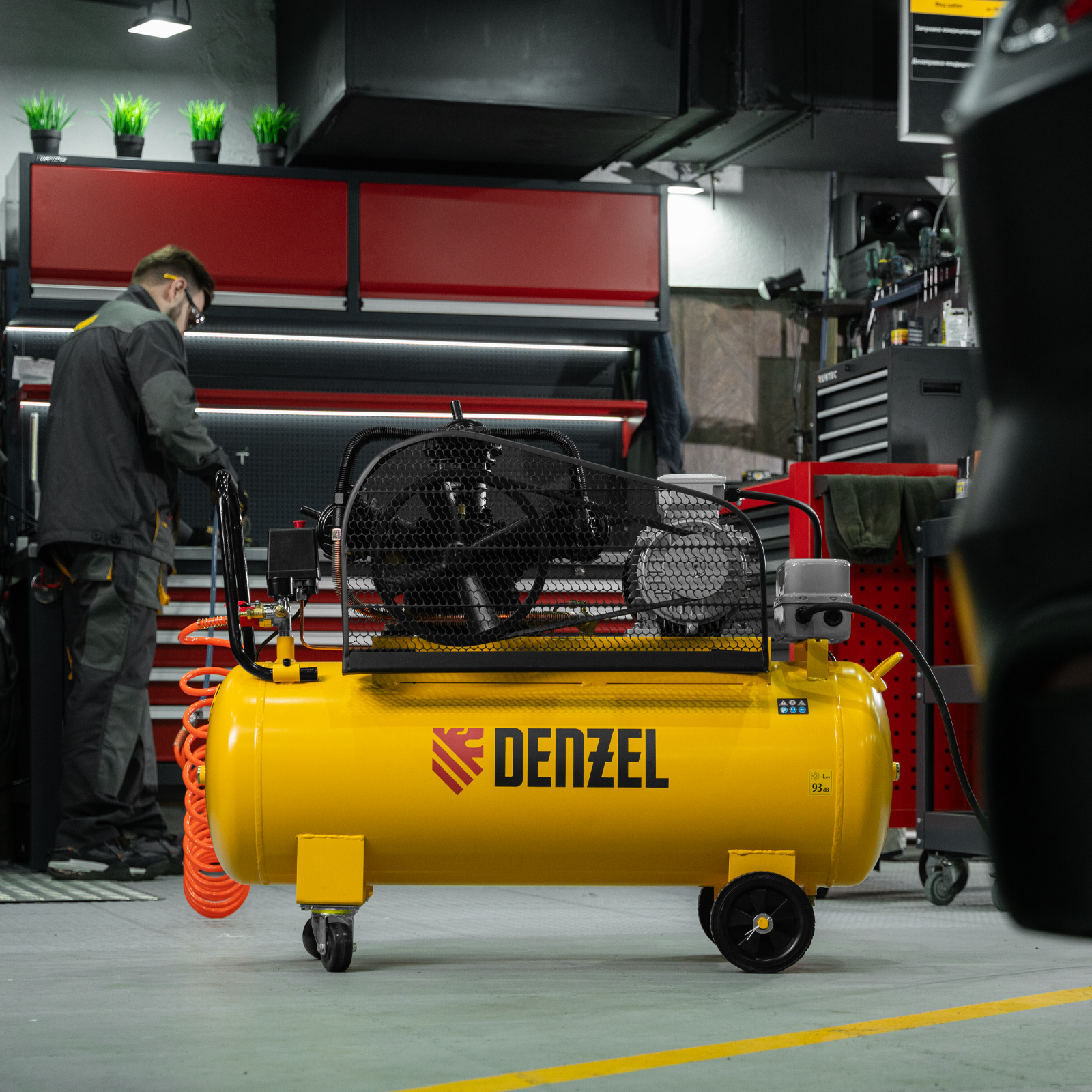 Поршневой компрессор DENZEL BCW3000-T/100