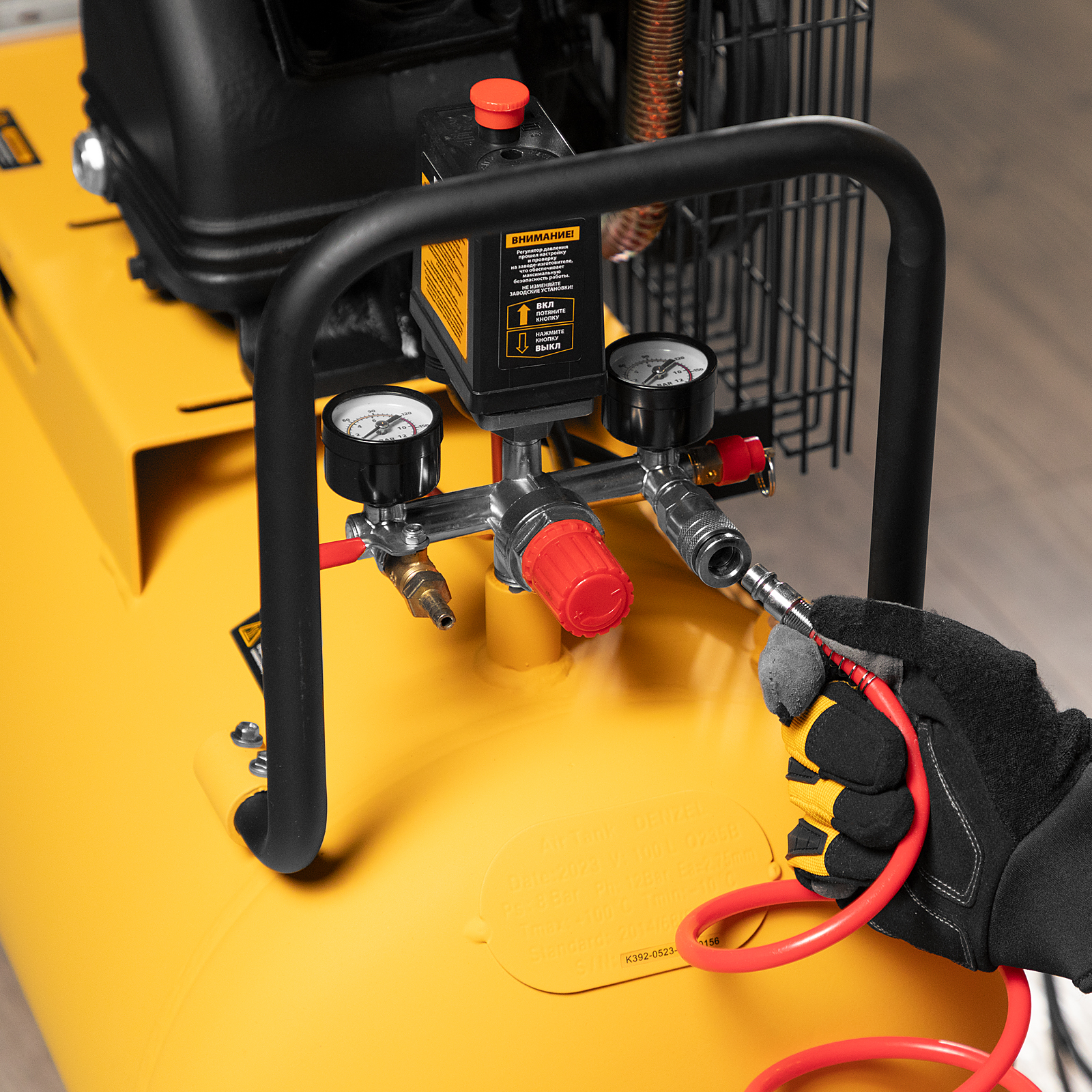 Поршневой компрессор DENZEL BCV2200/100