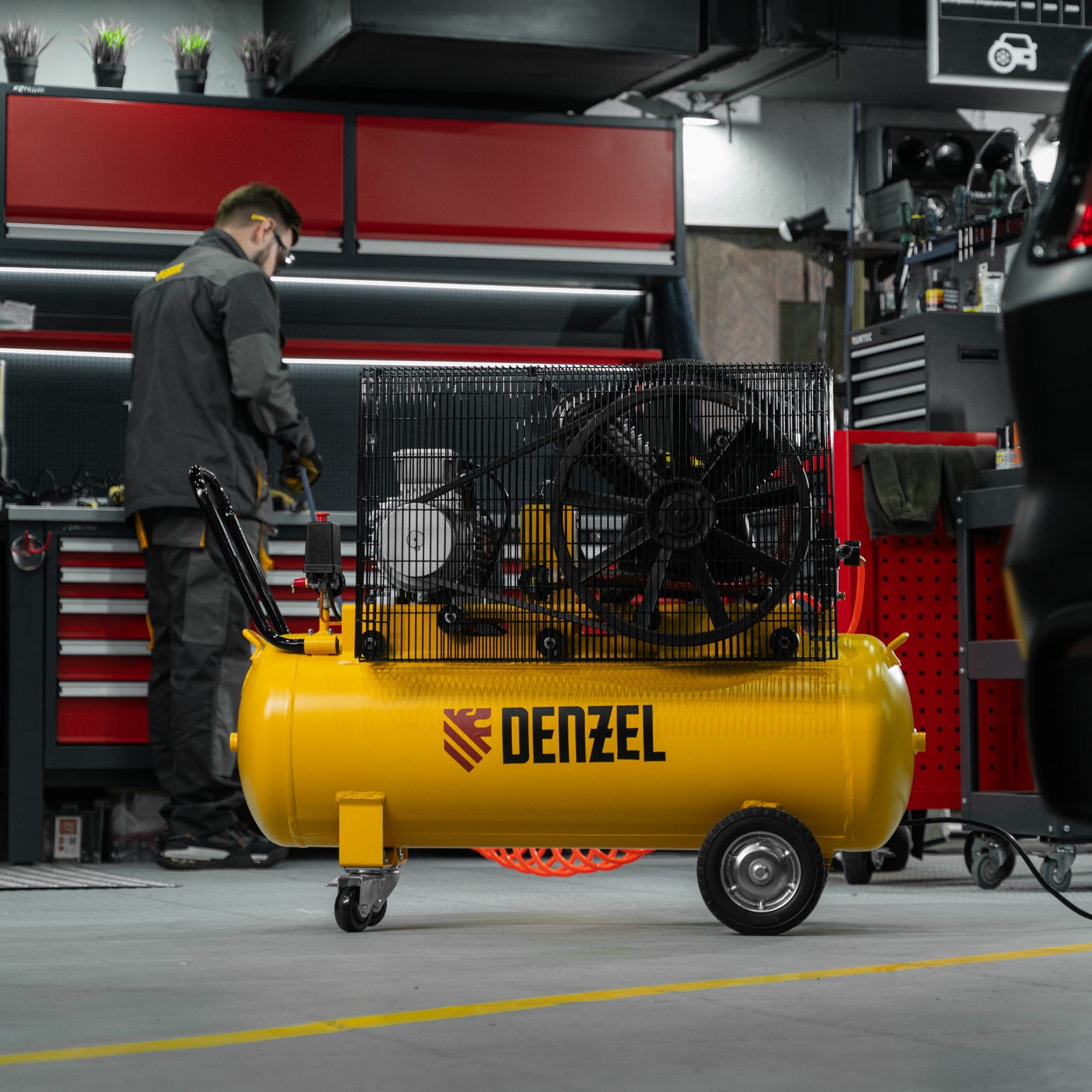 Поршневой компрессор DENZEL BCV 4000-T/100